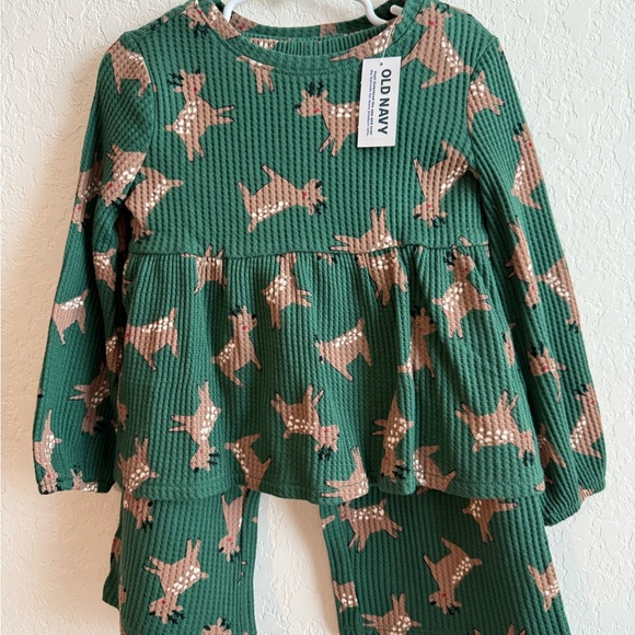 Old Navy Other - Old Navy Green Waffle-Knit Kids Top with Tan Deer Accents